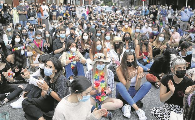 En estado crítico un joven tras ser linchado en un botellón en Amorebieta