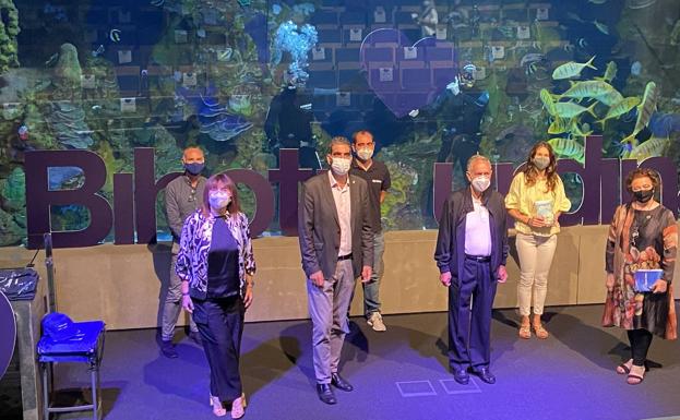 El proyecto Bihotz Urdina concienciará a los más jóvenes sobre el cuidado de océanos