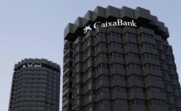 CaixaBank recibe 7.900 peticiones para un ERE previsto en 6.432 salidas