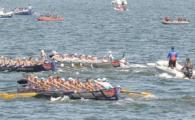 Santurtzi gana en sus aguas y los jueces acaparan protagonimo