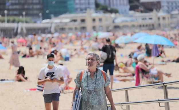 La quinta ola sigue perdiendo fuerza en Euskadi, pero la situación «continúa siendo preocupante»