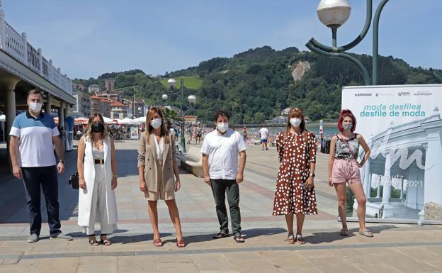 Zarautz Modan vuelve con un espectacular desfile en el Torreón