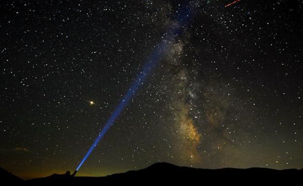 Cuándo y cómo ver las Perseidas, las estrellas fugaces que surcan el cielo esta noche