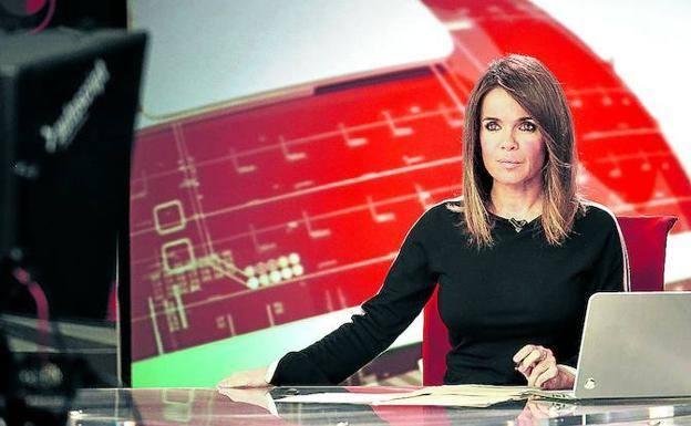 Carme Chaparro, rota de dolor por la muerte, el mismo día, de dos amigos de su infancia