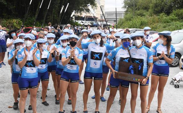 Arraun Lagunak hace historia y se lleva su primera Liga Euskotren