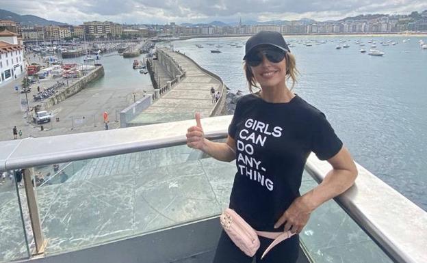 Emma García disfruta de sus vacaciones en San Sebastián