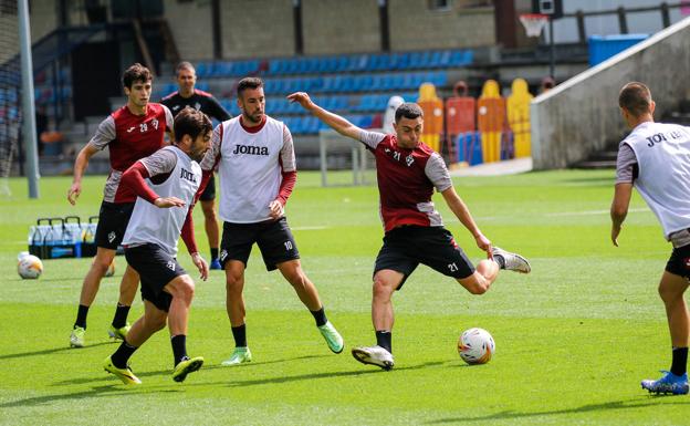 Garitano, a la espera de contar con Aketxe, Sielva y Rahmani para recibir a la Ponferradina