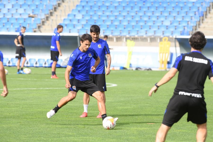 Isak vuelve a entrenar con el grupo