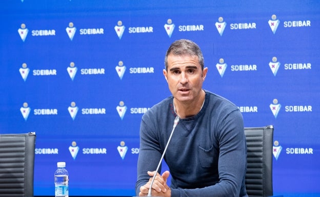 Garitano destaca su «ilusión» por sentir a la afición