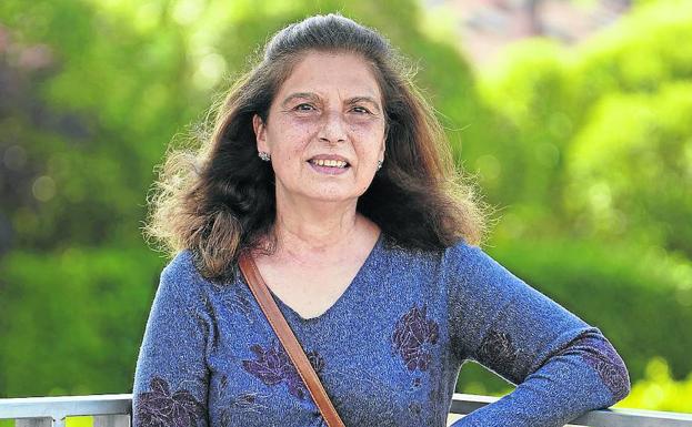 Elena González: «Me vi frente al quirófano y no salí corriendo de milagro»