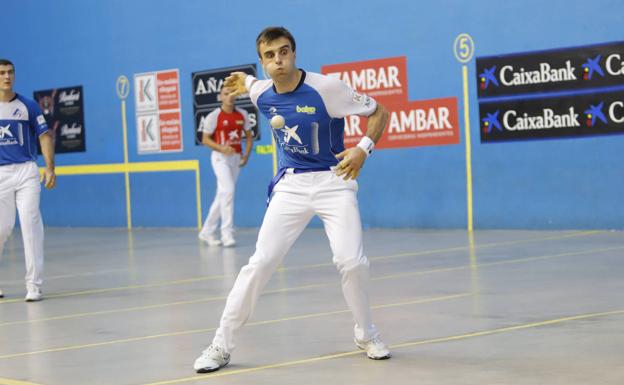 Jon Ander Peña y Beñat Rezusta ganan 11-22 en Elgoibar y siguen imbatidos