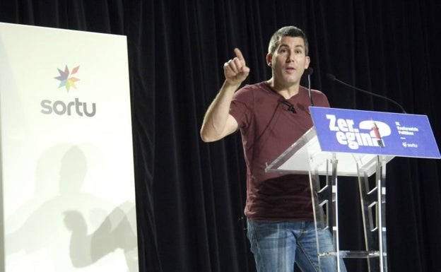 Sortu responde que las críticas a los 'ongi etorris' tratan de «imponer un único relato de vencedores y vencidos»