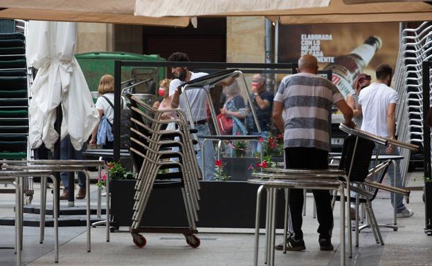 Euskadi agotará agosto con las limitaciones vigentes y convoca un nuevo LABI para el lunes