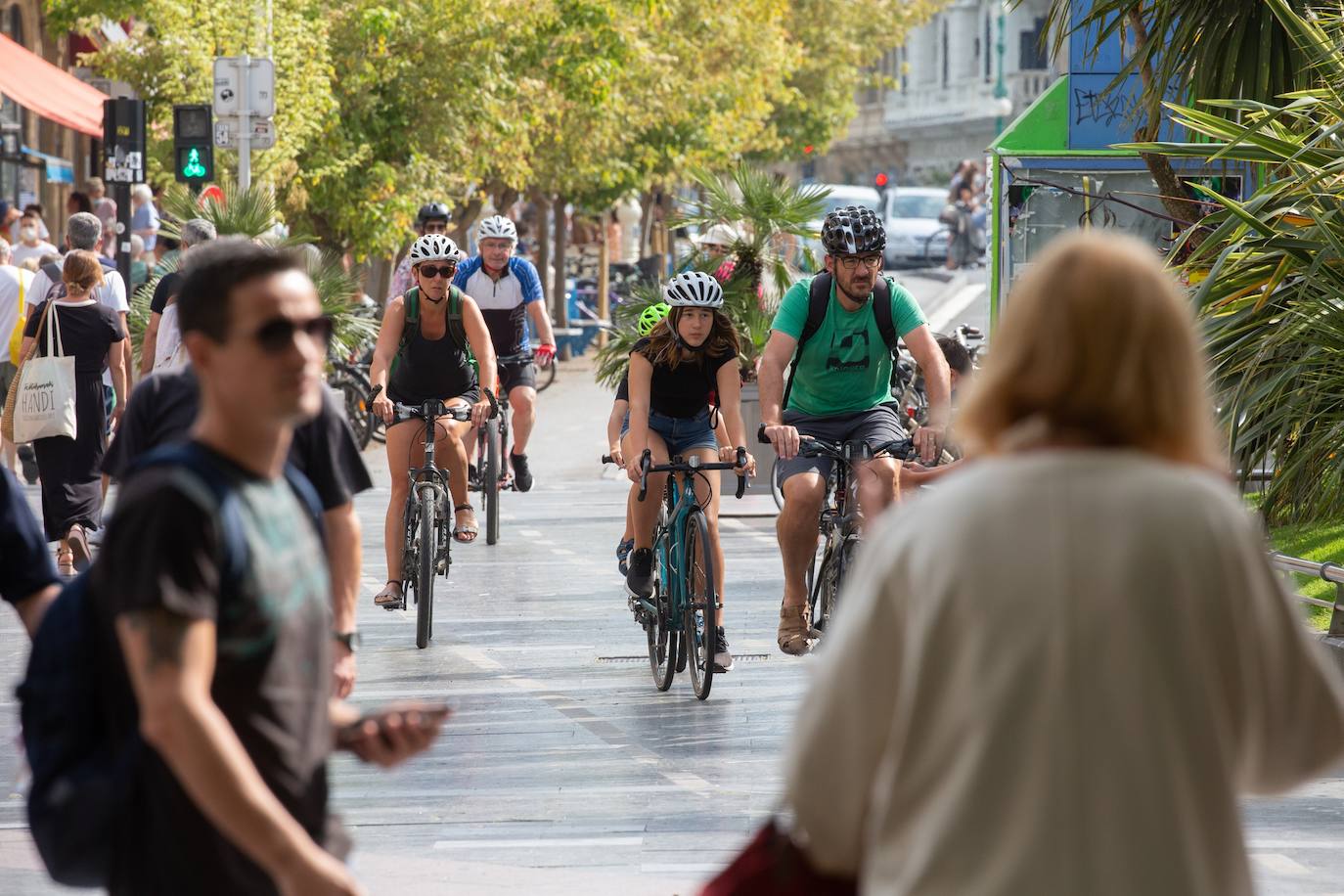 Euskadi abandona la zona roja de incidencia alta del Covid por primera vez desde el 14 de julio