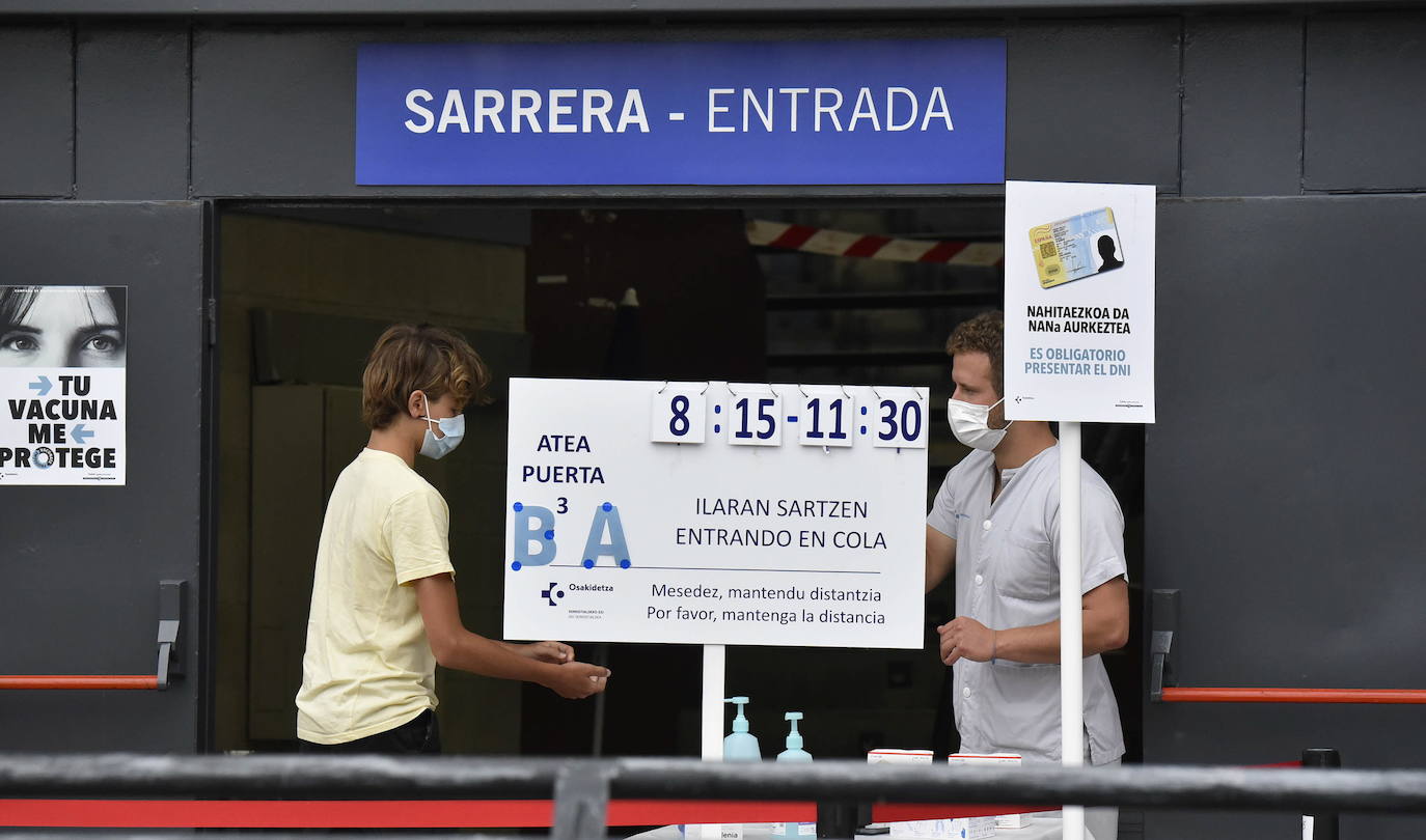 Sagardui hace un llamamiento a los estudiantes para que se vacunen con más de 71.000 citas libres