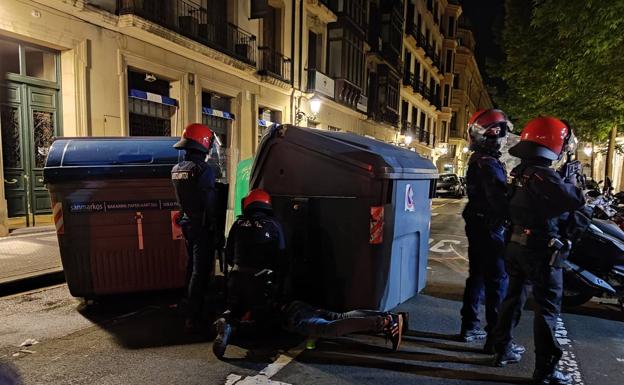 Otegi ve «antisociales» los incidentes de Donostia y dice que «hay que buscar soluciones, no culpables»