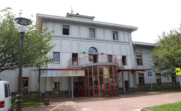 Un fallecido y cinco curados en las residencias de mayores