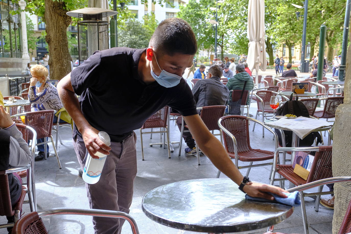La subida del paro en agosto en Euskadi contrasta con la histórica caída en España