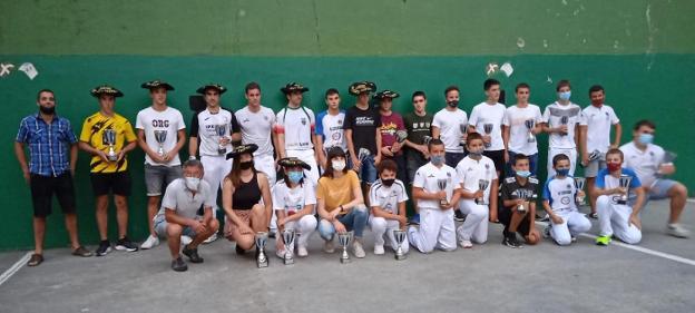 Otaegi y Aranburu, campeones del mítico torneo de pelota de la Plaza de la Trinidad
