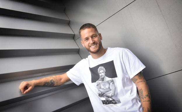 Álex Remiro: «Ibai Llanos es real y un crack, los jugadores estamos cómodos en ese tipo de charlas distendidas»