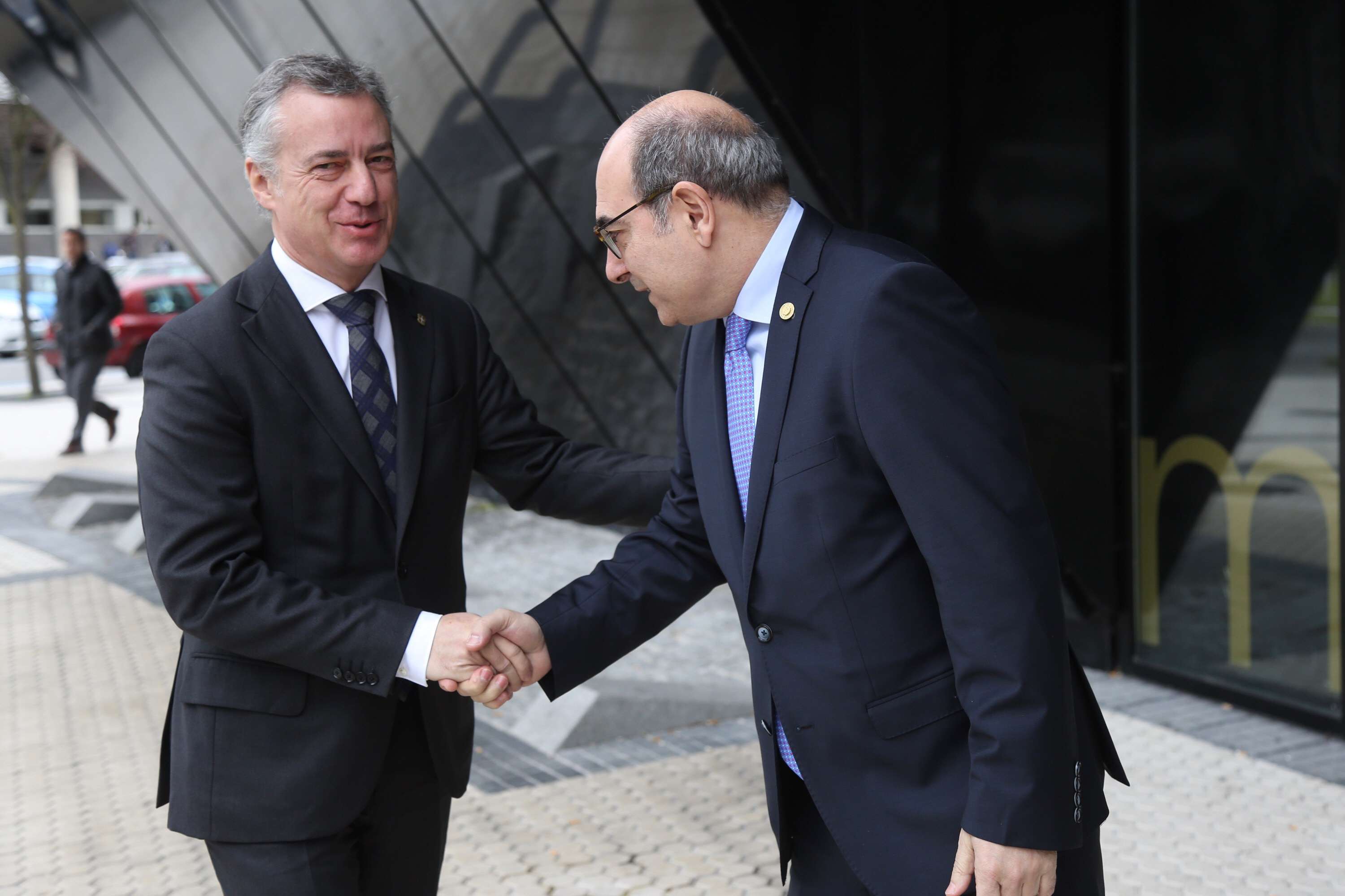 El Gobierno Vasco aplaude que «quede claro la no reponsabilidad» de ningún alto cargo en el fraude de la OPE de Osakidetza