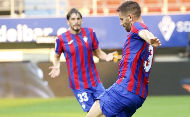 Garitano sin sus centrales Venancio, baja de última hora, y Arbilla