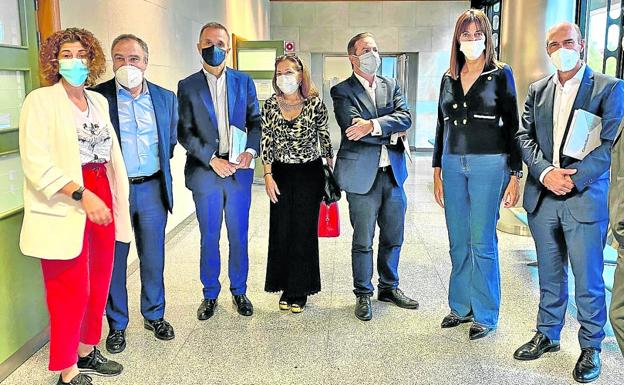 La alta siniestralidad laboral marca la agenda de Idoia Mendia con los agentes sociales