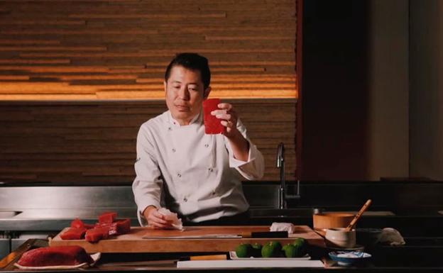 Receta de nigiri de atún kamiyike curado en sal de Hideki Matsuhisa