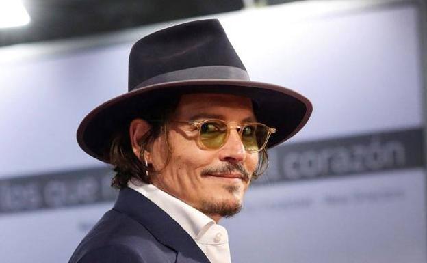 Johnny Depp llega tarde al Zinemaldia