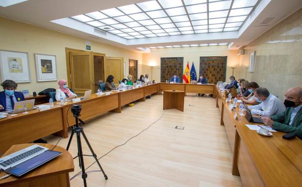 El Ejecutivo propone llevar los ERTE hasta el 31 de enero