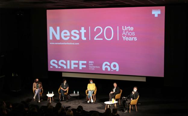 Grietas habitadas; la sección Nest cumple 20 años