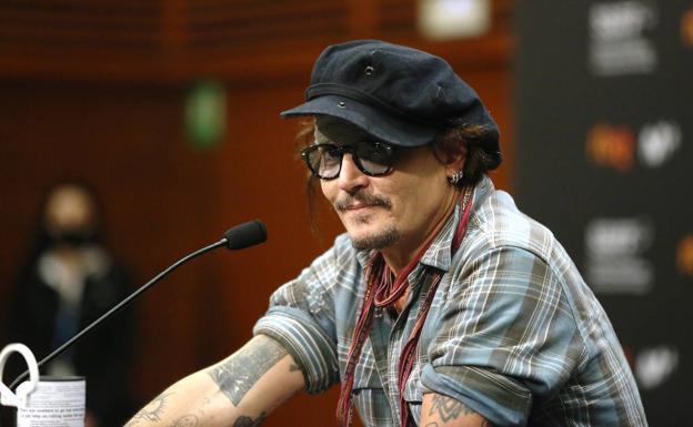 Así ha sido la rueda de prensa de Johnny Depp