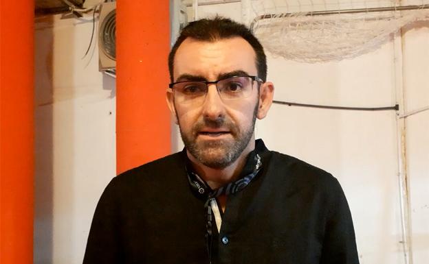 Un doblete de Aritz da los tres puntos en Los Cármenes