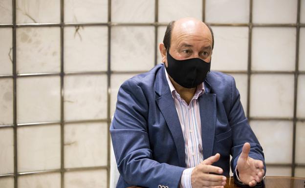 Andoni Ortuzar: «Tengo que pegar un tirón de orejas a Olano, es pronto para hablar de candidatos»