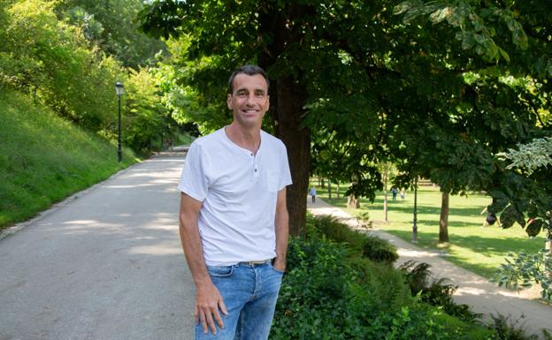 Óscar Caso: «Los animalistas han convertido el veganismo en una religión»