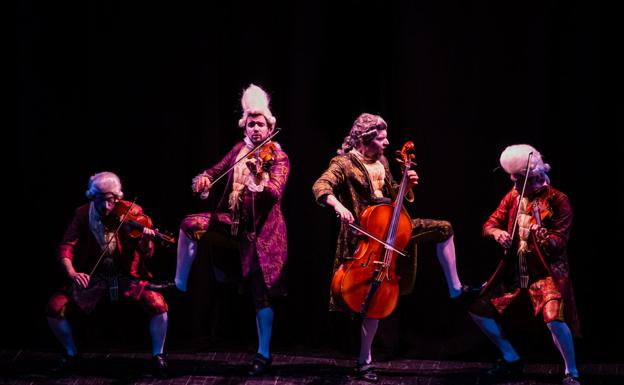 La compañía Yllana vuelve a unir la música clásica con el humor en la obra 'Maestrissimo'