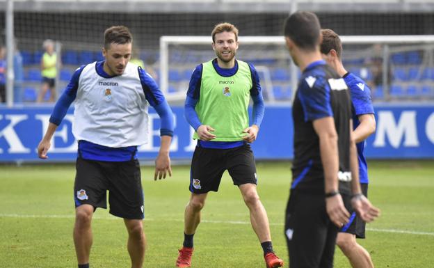 Asier Illarramendi aprieta para volver a las convocatorias de la Real Sociedad