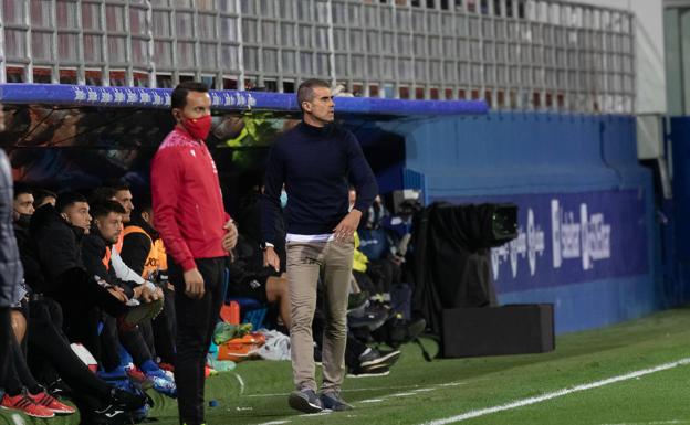 Garitano: «En las islas los partidos son muy difíciles, pero saldremos a por los tres puntos»