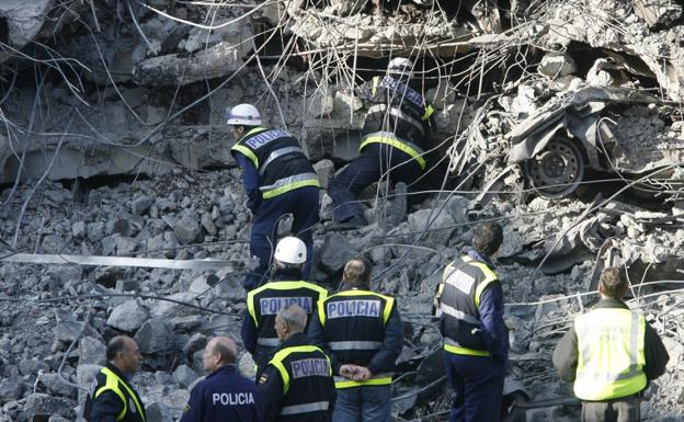 Emisarios del Gobierno y ETA mantuvieron 20 reuniones en tres días tras la bomba de la T-4