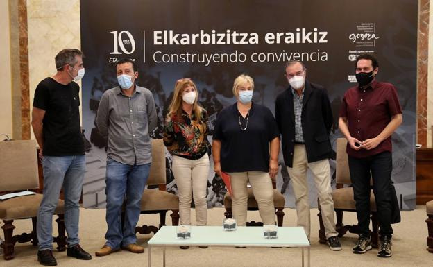 «Estamos rompiendo el miedo pero salir de este armario emocional va a costar»