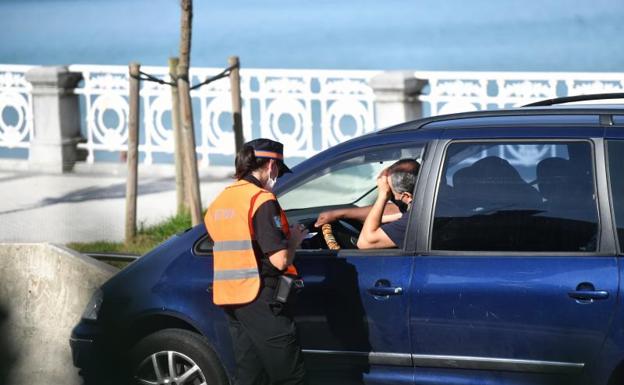 A una multa por hora en La Concha