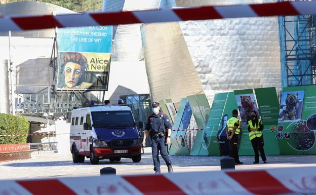 Una falsa alarma por dos paquetes sospechoso obliga desalojar el Guggenheim