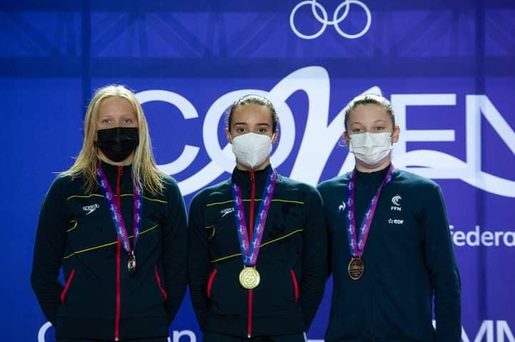 La joven Nahia Garrido vuelve con dos medallas de su primera competición internacional
