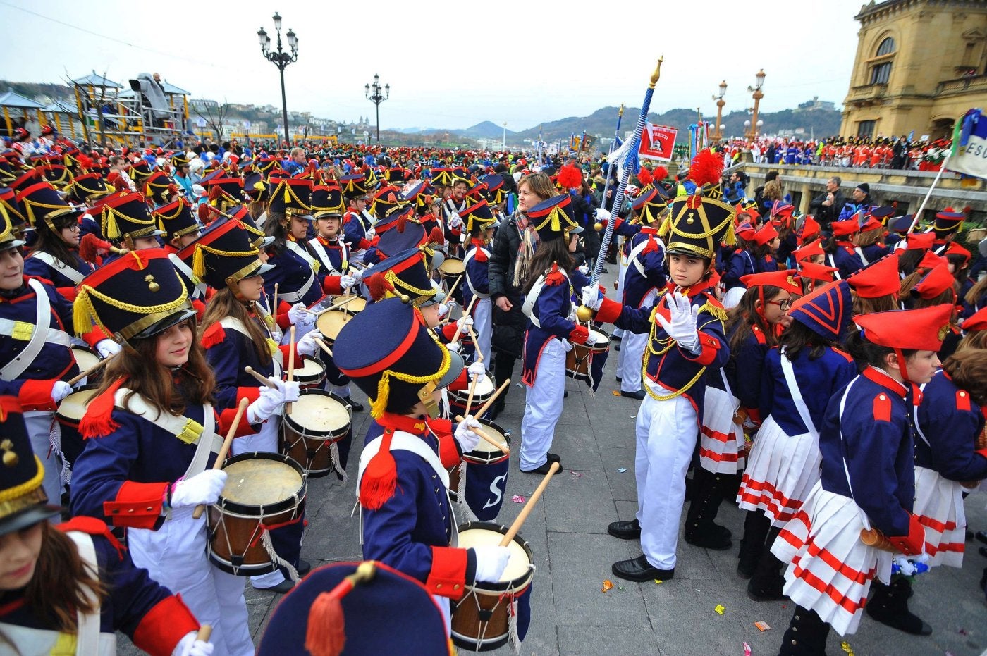 Los colegios intentan que los niños que no desfilaron en la Tamborrada salgan en 2022