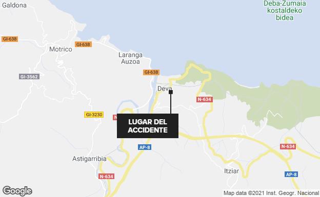 Herido un motorista en Deba tras colisionar con un turismo