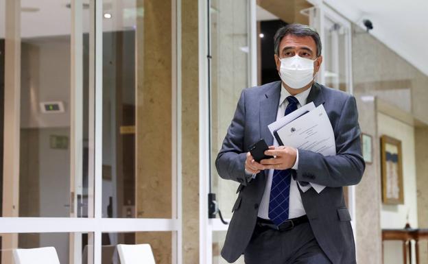 El PNV negocia contra reloj con el Gobierno el IMV y la inversión en el TAV