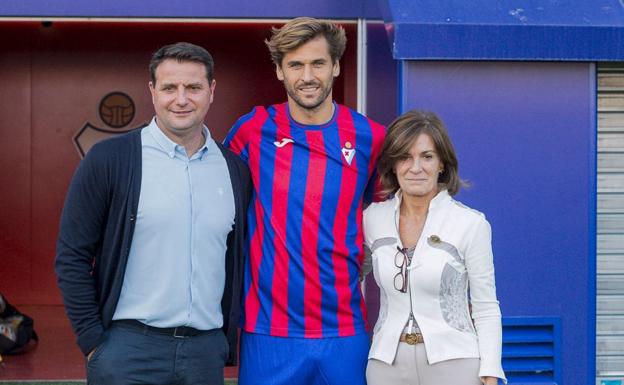Fernando Llorente: «He tenido ofertas, pero la del Eibar es la que más ilusión me ha hecho»