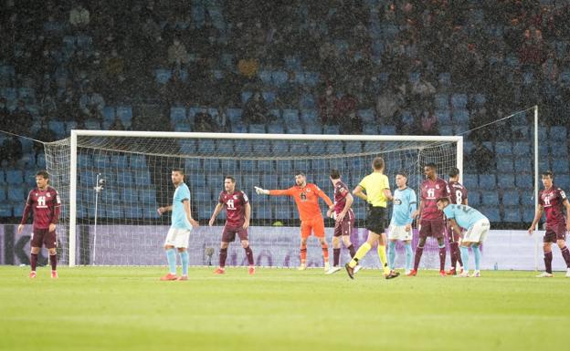 Matt Ryan: la cara B de Álex Remiro también echa el candado