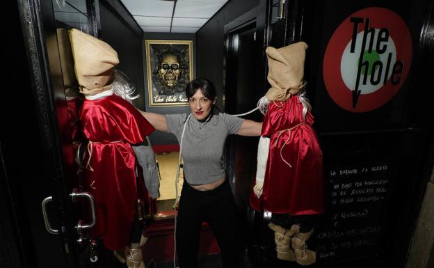 Esqueletos y brujas se adueñan de la noche