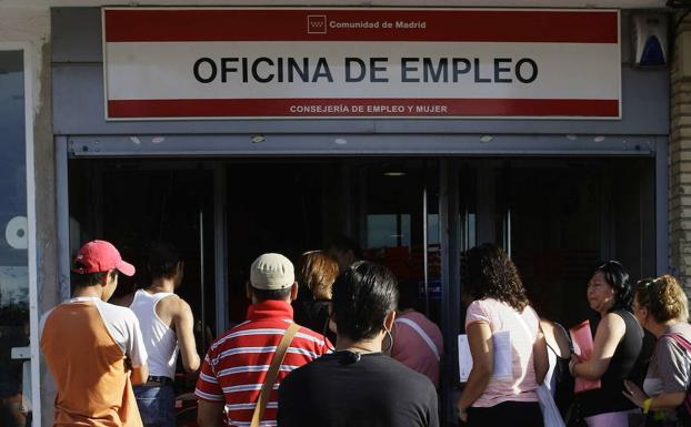 El INE constata un impulso del empleo industrial en verano en Gipuzkoa